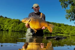 Pleasure lakes limoges - pete with a 40:12lb mirror Pleasure lakes limoges - pete with a 40:12lb mirror